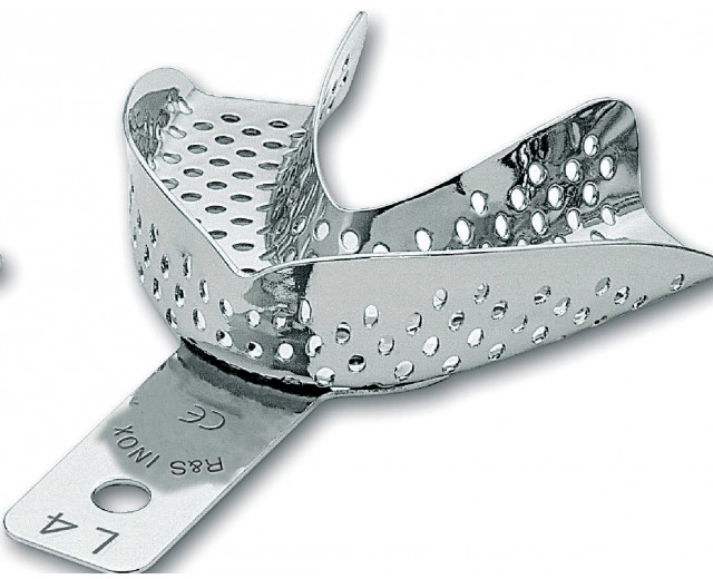 Cubetas perforadas aluminio surtidas